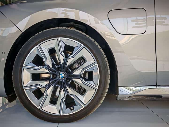 BMW i7 2023 2023款 xDrive60L 豪华套装