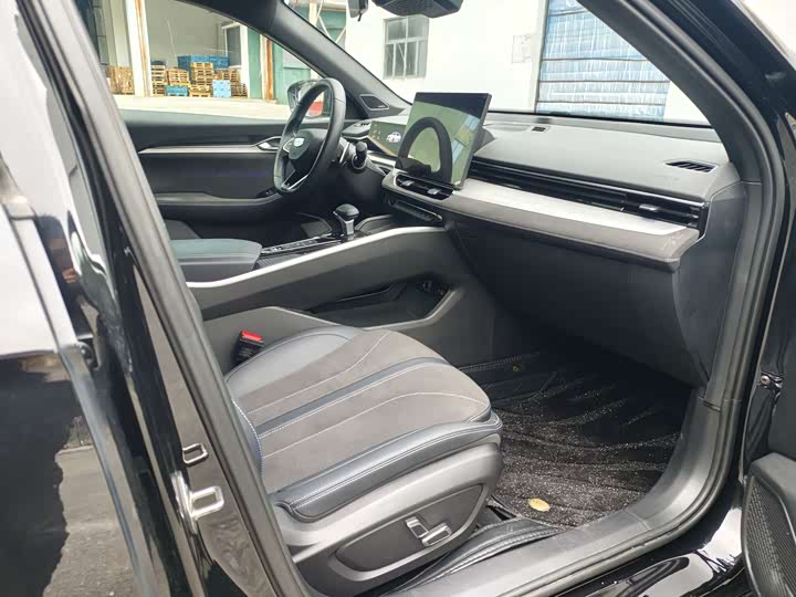 Geely Preface 2025 2025款 东方曜 2.0TD 今朝版