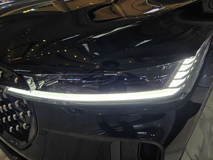 Lincoln Nautilus 2025 2025款 2.0T 四驱尊睿混动版