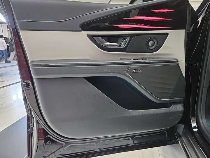 Lincoln Nautilus 2025 2025款 2.0T 四驱尊睿混动版