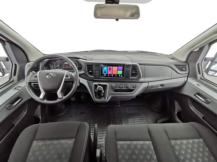 Maxus V80 2025 2025款 超值版傲运通 2.0T 手动短轴超低顶127Ps 7/9座