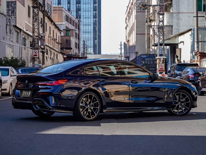 BMW 8 Series 2021 2021款 840i 四门轿跑车烈焰典藏版