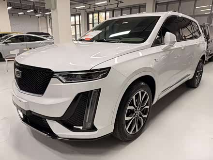 Cadillac XT6 2022 2022款 2.0T 六座四驱铂金型