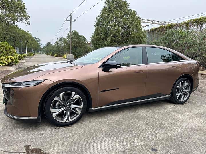 Mazda EZ-6 2024 2024款 增程200智尊版