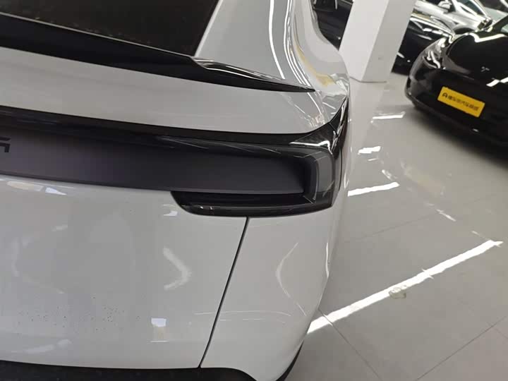 Tesla Model Y 2025 2025款 长续航全轮驱动版