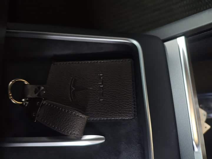 Tesla Model Y 2025 2025款 长续航全轮驱动版