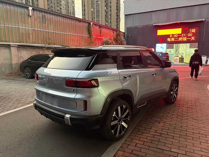 Geely Icon 2023 2023款 1.5TD 主角