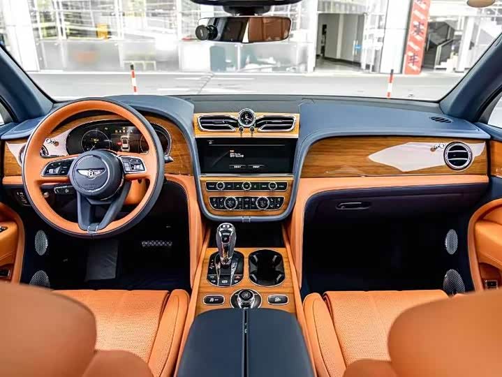 Bentley Bentayga 2023 2023款 4.0T V8 长轴距版