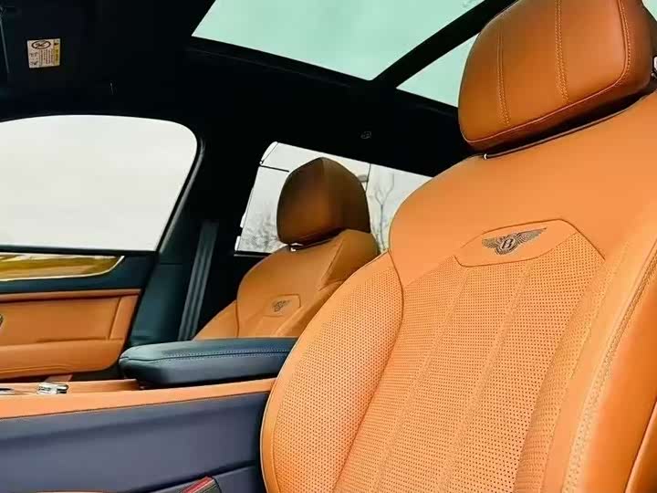 Bentley Bentayga 2023 2023款 4.0T V8 长轴距版