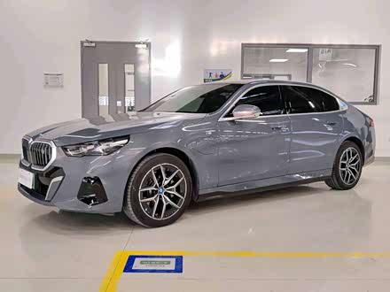 BMW i5 2024 2024款 eDrive 35L 尊享型 M运动套装