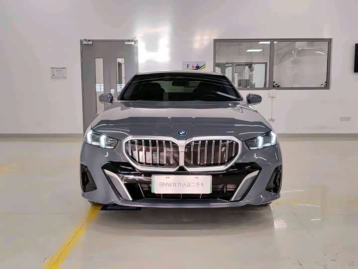 BMW i5 2024 2024款 eDrive 35L 尊享型 M运动套装