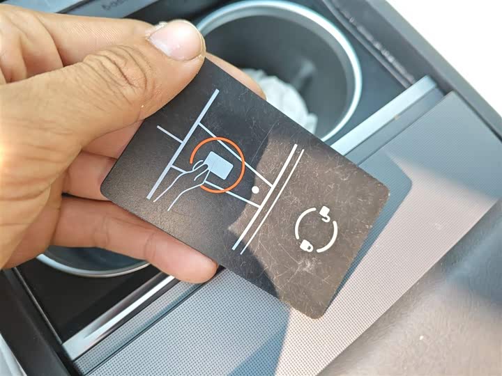 Tesla Model 3 2024 2024款 高性能全轮驱动版