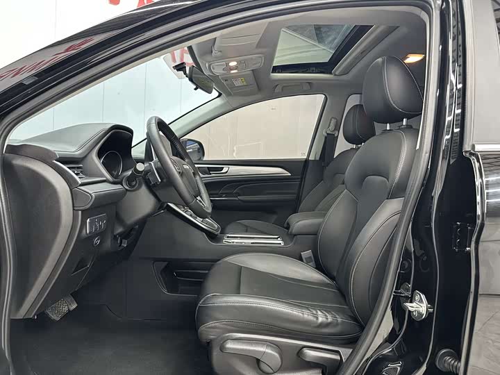 Haval M6 2023 2023款 PLUS 1.5T DCT豪华智联型