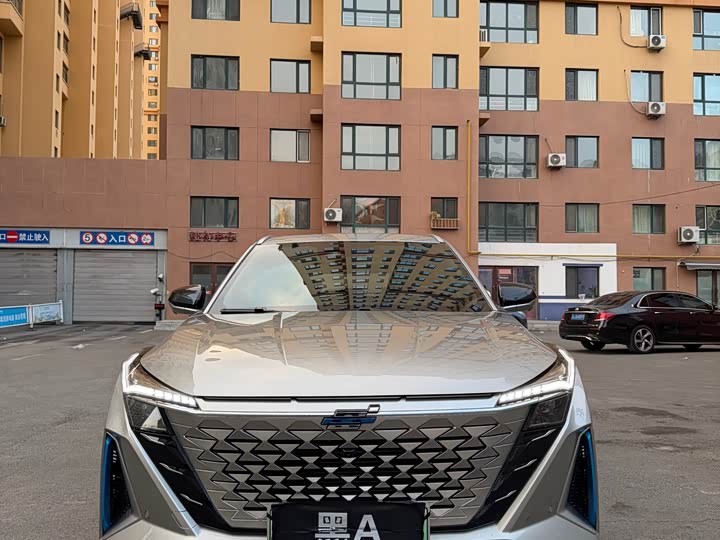Changan Oshan Z6 Hybrid 2023 2023款 智电iDD 150KM旗舰PLUS智慧泊车版