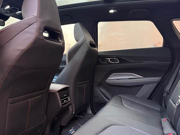 Changan Oshan Z6 Hybrid 2023 2023款 智电iDD 150KM旗舰PLUS智慧泊车版