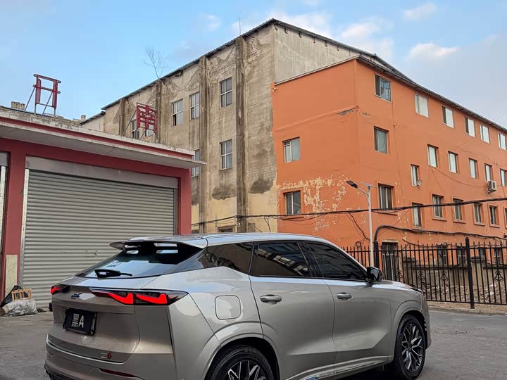 Changan Oshan Z6 Hybrid 2023 2023款 智电iDD 150KM旗舰PLUS智慧泊车版