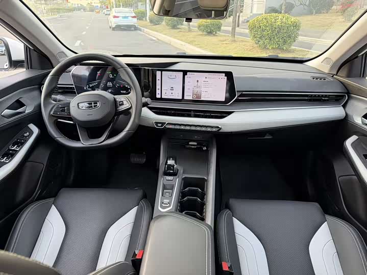 Geely Binrui 2024 2024款 缤瑞COOL 1.5T DCT冠军版