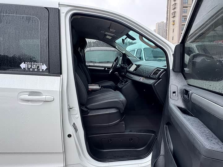 Maxus G10 2023 2023款 2.0T 手动多功能版 柴油 7座