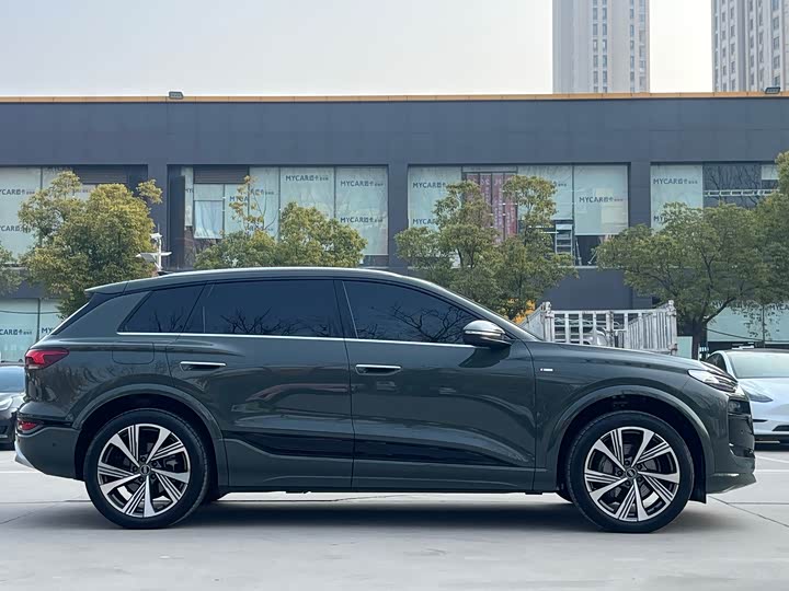 2026 Audi Q6L e-tron