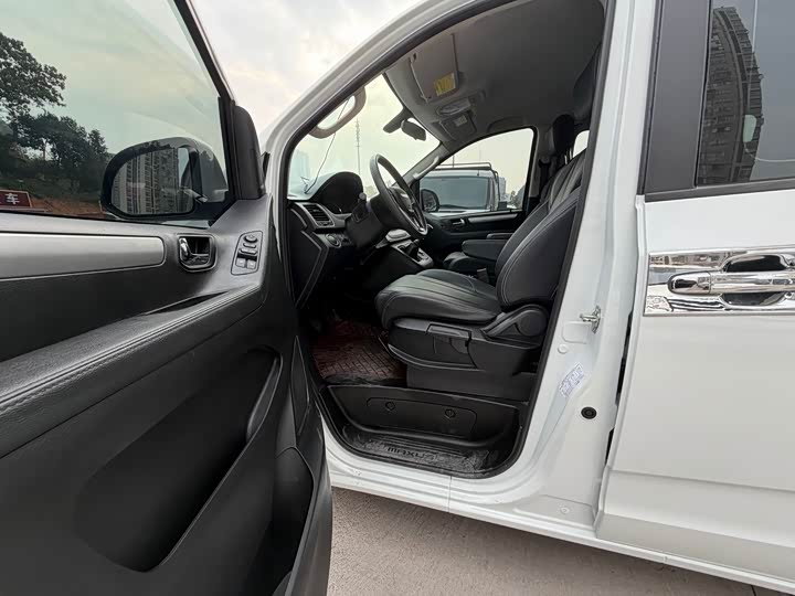Maxus G10 2023 2023款 2.0T 手动多功能版 柴油 7座