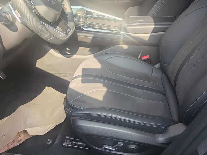 Geely Preface 2025 2025款 东方曜 2.0TD 今朝版