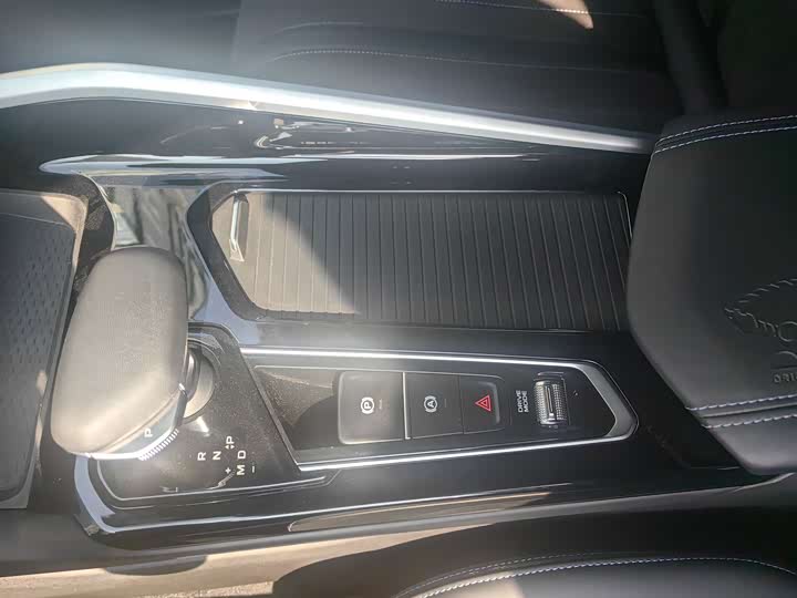 Geely Preface 2025 2025款 东方曜 2.0TD 今朝版