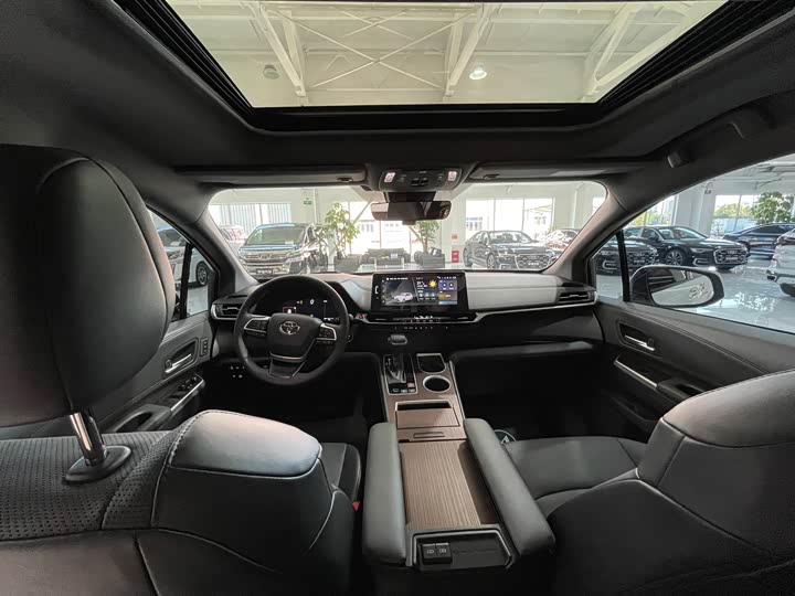 Toyota Granvia 2024 2024款 2.5L混动 尊贵PLUS版