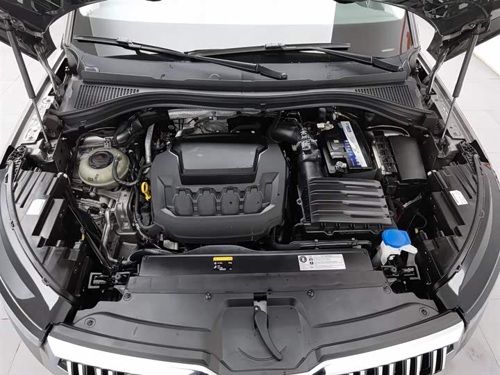 Skoda Kodiaq 2023 2023款 改款 TSI330 5座两驱奢享版