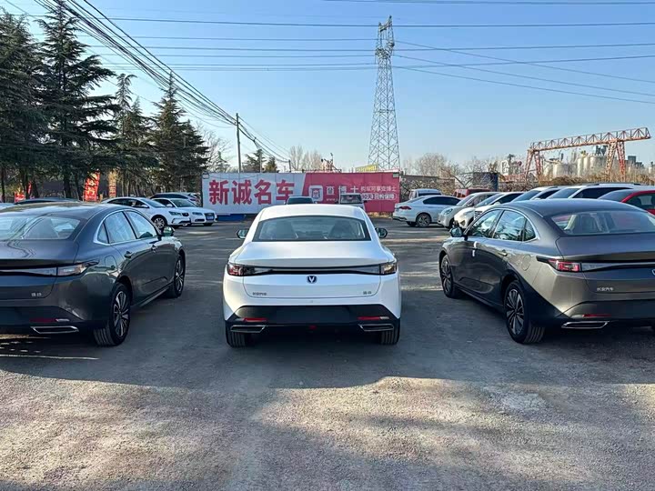 Changan Eado EV 2025 2025款 智慧新蓝鲸 145KM 高能版