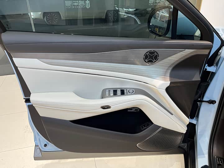 Denza N7 2023 2023款 长续航性能Max版