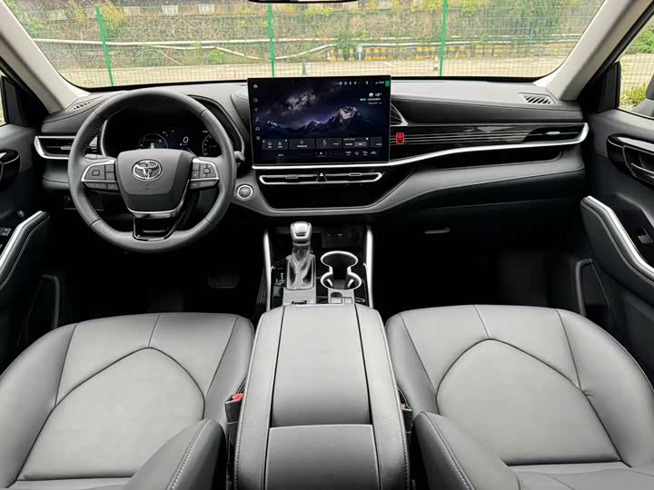 Toyota Highlander 2026 2026款 2.5L智能电混双擎两驱精英版 7座