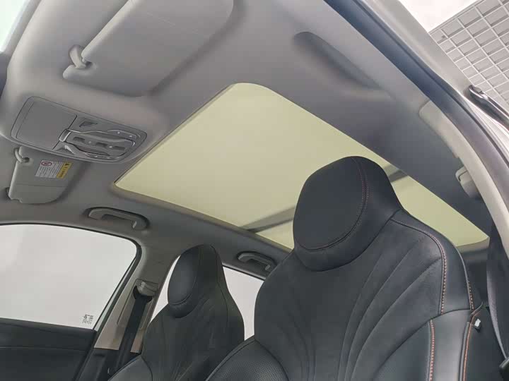 Roewe D5X DMH 2024 2024款 135科技版