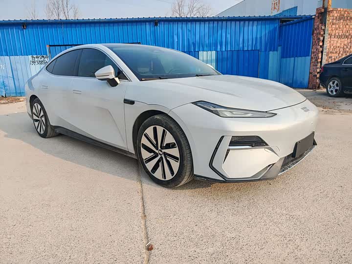 Geely Galaxy E8 2024 2024款 665km 后驱星舰 远航版