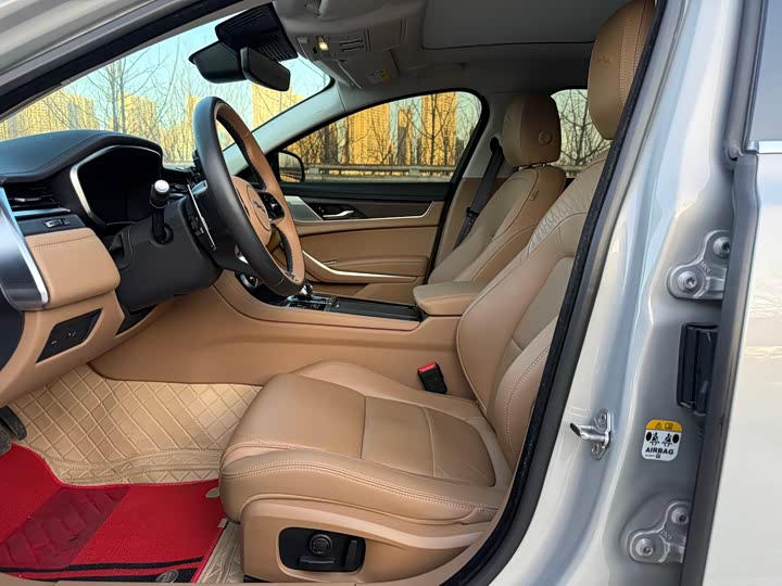 Jaguar XF L 2024 2024款 2.0T P250 两驱尊享豪华版
