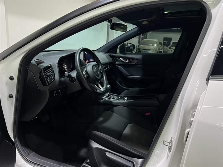 Mazda CX-4 2021 2021款 2.0L 自动两驱蓝天探索版