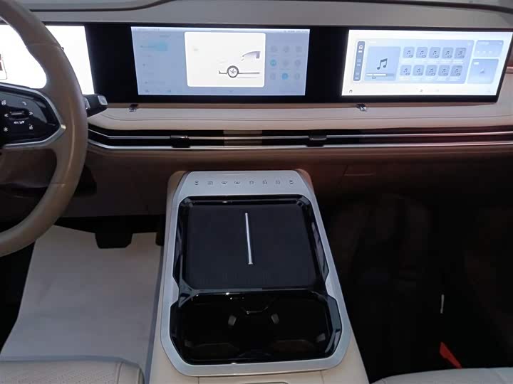 Maxus Mifa 7 2024 2024款 605km 高山加长续航版 七座