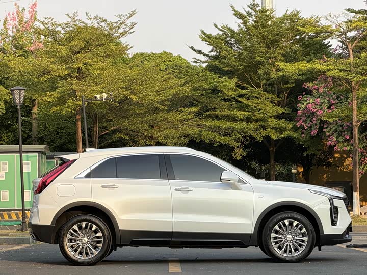 Cadillac XT4 2024 2024款 28T 两驱豪华型