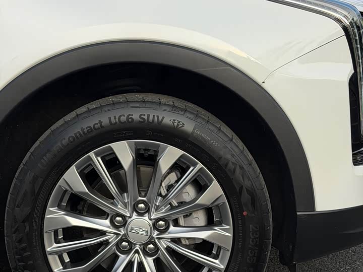 Cadillac XT4 2024 2024款 28T 两驱豪华型