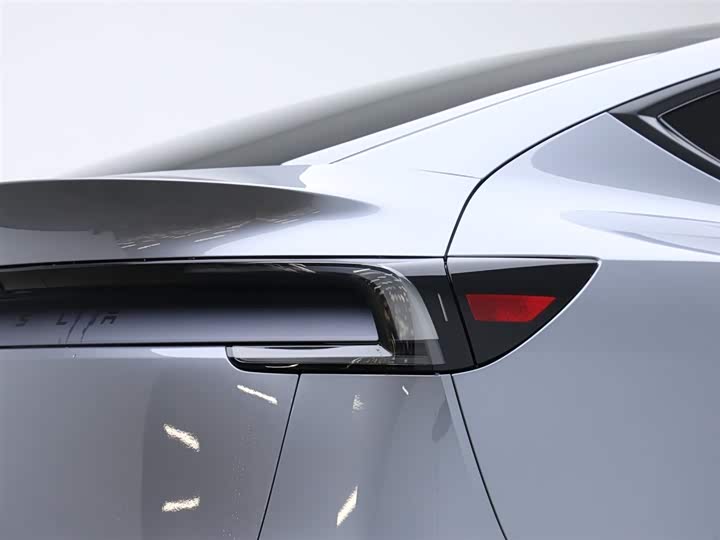 Tesla Model Y 2025 2025款 后轮驱动版