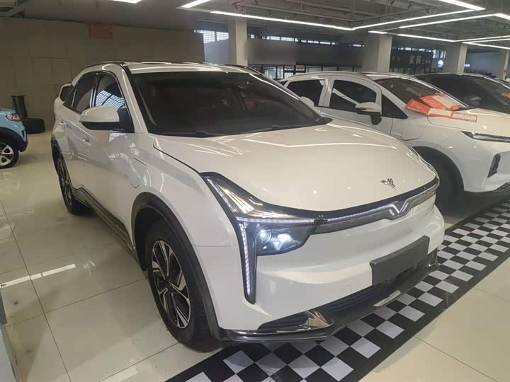 Hozon U 2023 2023款 哪吒U-Ⅱ 挑战版 400 磷酸铁锂