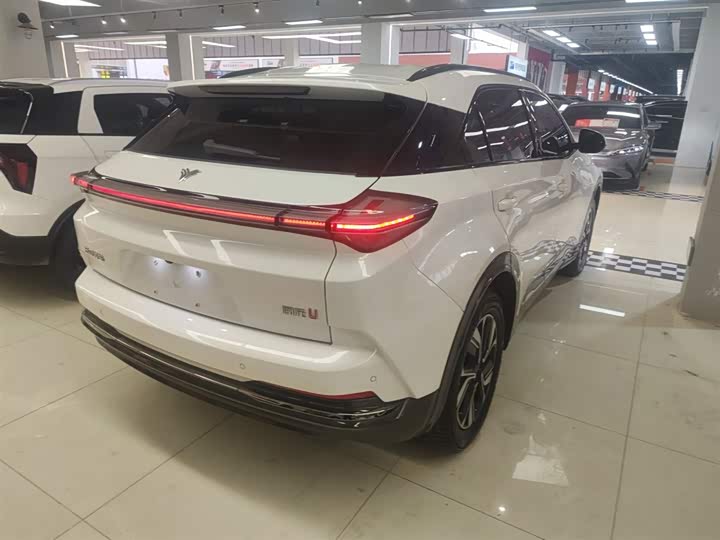 Hozon U 2023 2023款 哪吒U-Ⅱ 挑战版 400 磷酸铁锂