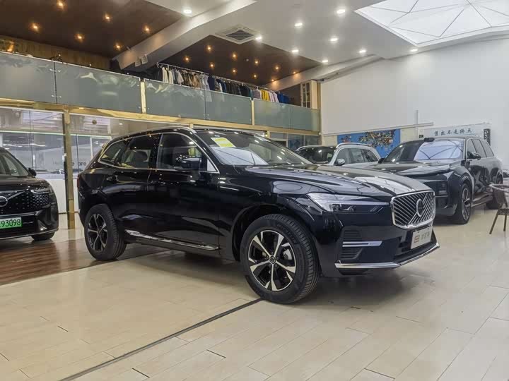 Volvo XC60 2026 2026款 B5 四驱智逸豪华版