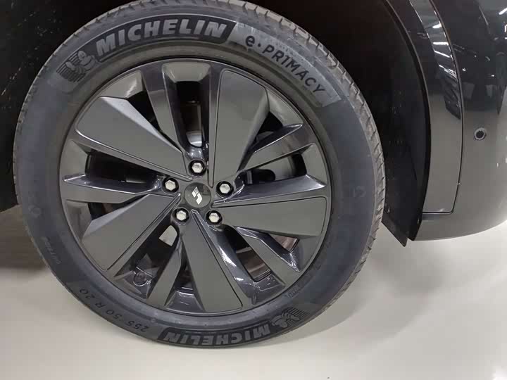 LiXiang L8 2025 2025款 Max 智能焕新版