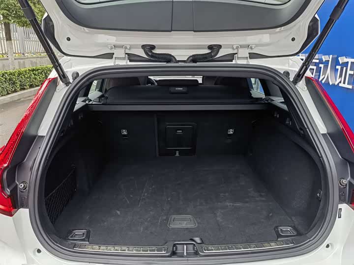 Volvo V60 2024 2024款 B5 智远豪华版