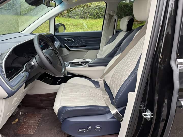 Maxus G90 2023 2023款 2.0T 星辰七座版