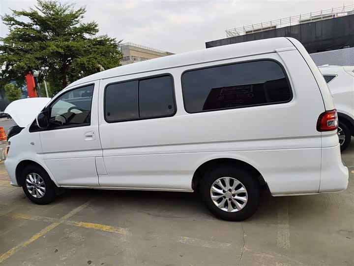 Dongfeng Forthing Lingzhi M5 EV 2022 2022款 舒适型 7座