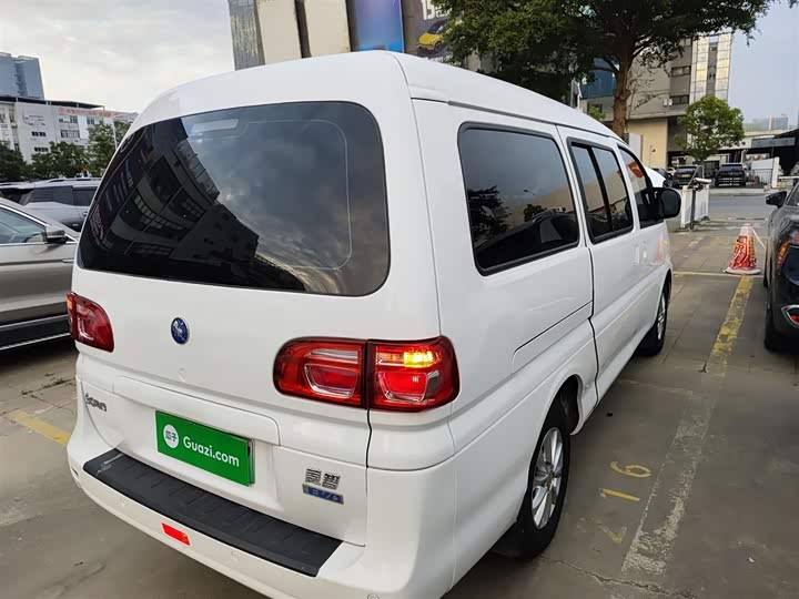 Dongfeng Forthing Lingzhi M5 EV 2022 2022款 舒适型 7座