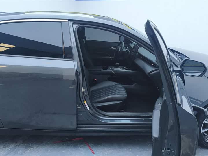 Changan Yida 2023 2023款 蓝鲸NE 1.5T GDI DCT领航型