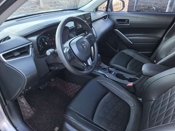 Toyota Corolla Cross 2024 2024款 2.0L 先锋版