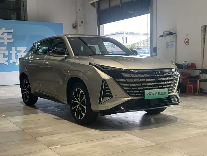 Changan UNI-Z Hybrid 2024 2024款 蓝鲸智电iDD 125km 卓越型